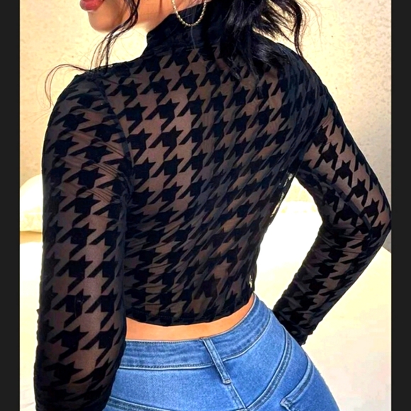 Houndstooth funnel neck mesh crop top - Picture 2 of 4
